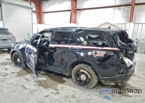 2023 Ford Explorer Police Interceptor from USA, damaged, VIN 1FM5K8AB2PGB59176